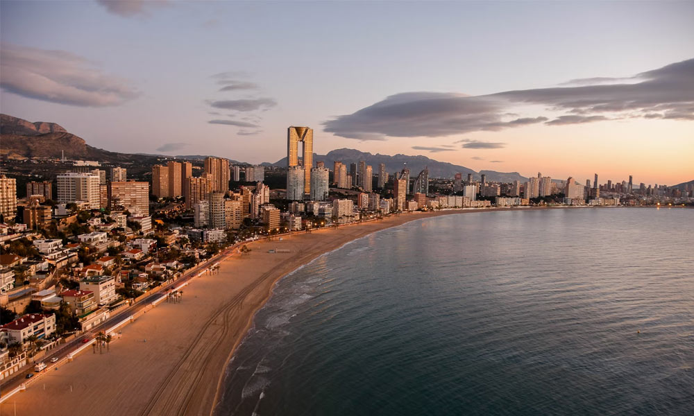 Overwinteren aan de Costa Blanca: Tips voor een Lang Verblijf in de Zon