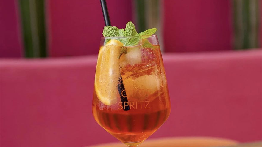 A lot moraira Aperol
